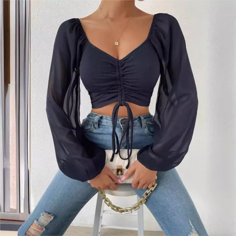 Top Manga Farol – Blusa Crop con Cordón Frontal Ajustable