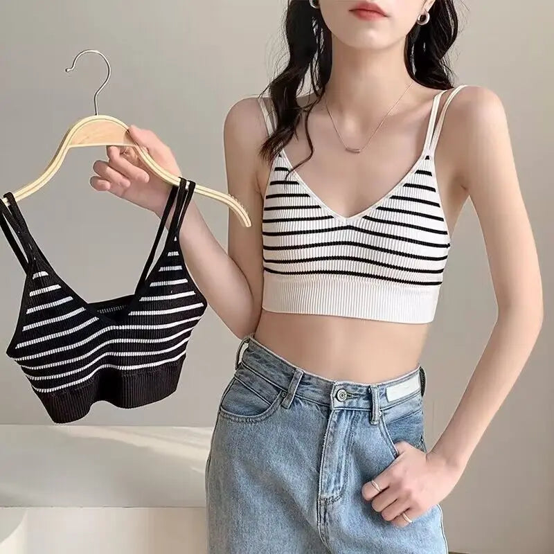 Top Triángulo Mujer – Estilo Bralette con Espalda en V y Tirantes Finos