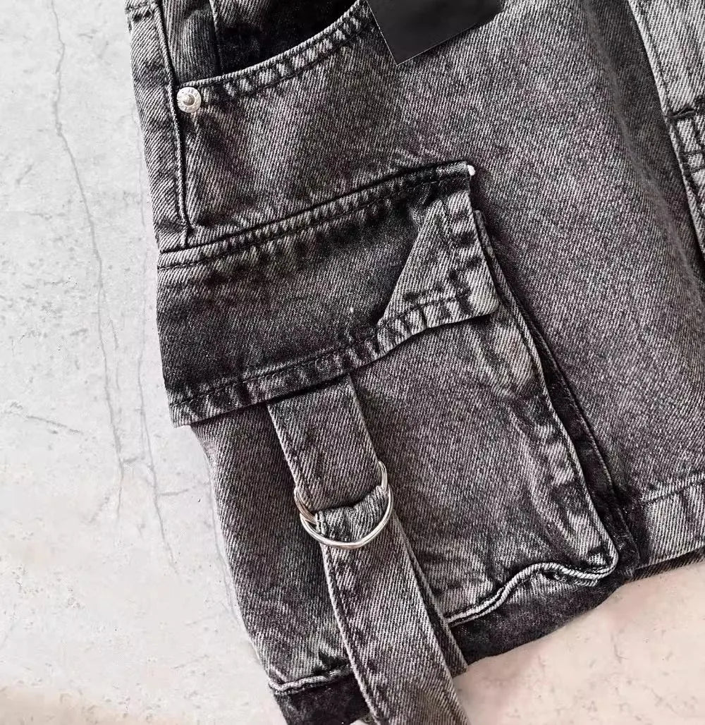 Minifalda Cargo de Mezclilla Negra con Bolsillos – Estilo Urbano