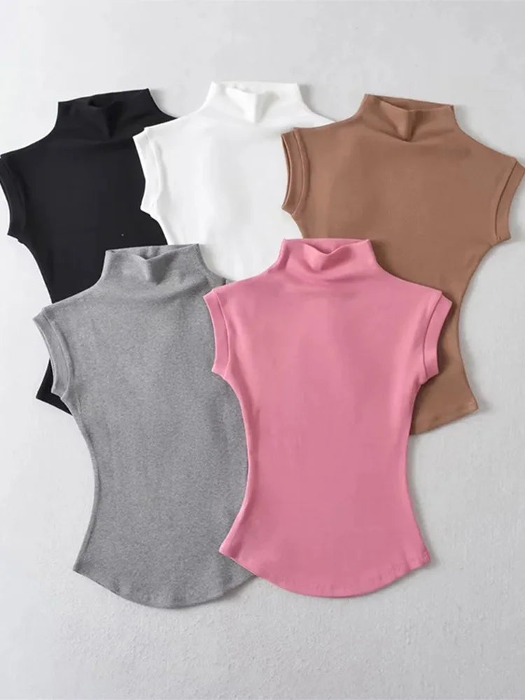 Top sin mangas con cuello alto ajustado – Básico/Casual