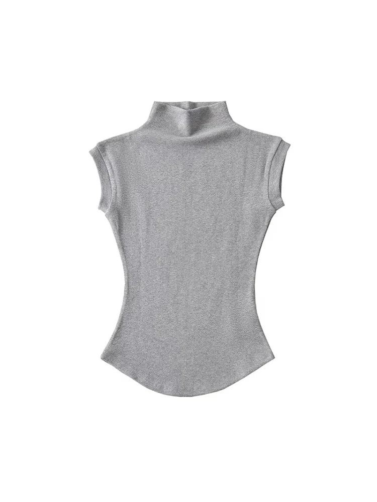 Top sin mangas con cuello alto ajustado – Básico/Casual