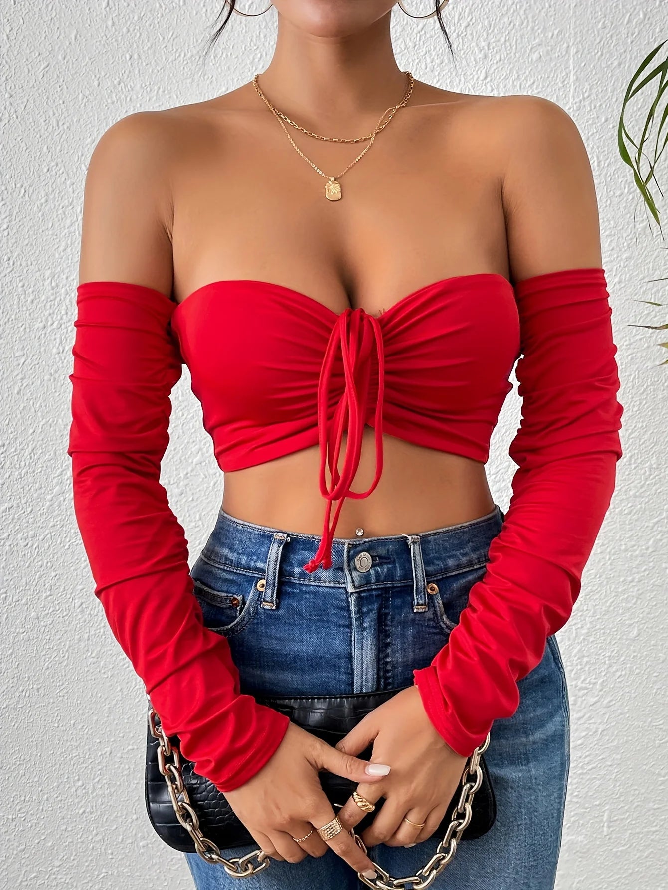 Blusa Crop Nocturna Mujer – Hombros Descubiertos y Estilo Ajustado