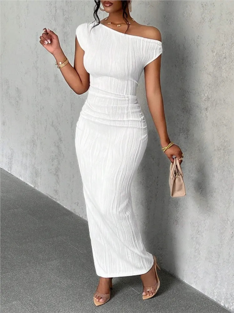 Vestido largo de un hombro en color sólido con falda ajustada