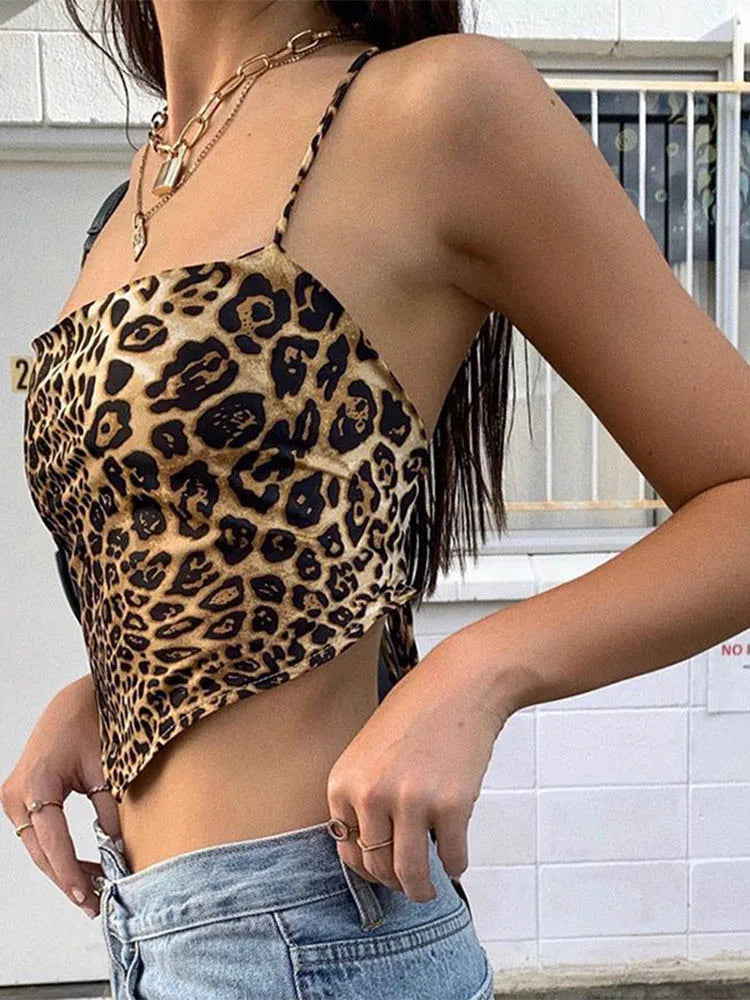 Crop Top de Leopardo – Blusa de Verano con Espalda al Aire y Estilo Rave
