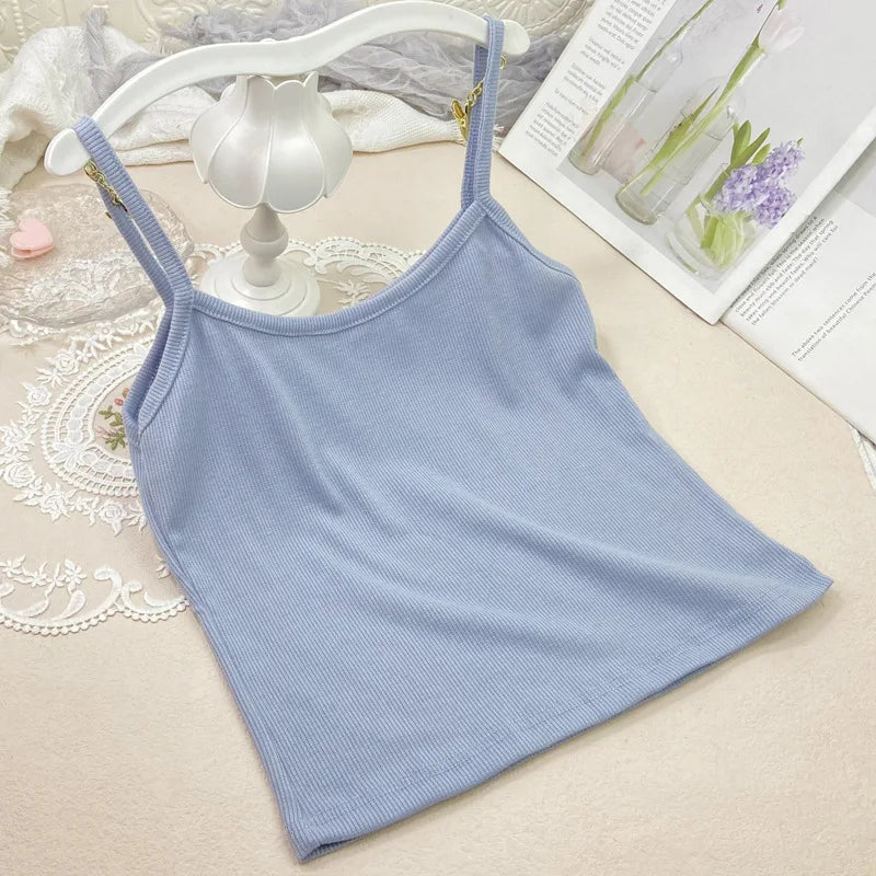 Top Liso de Tirantes – Estilo Minimalista y Versátil
