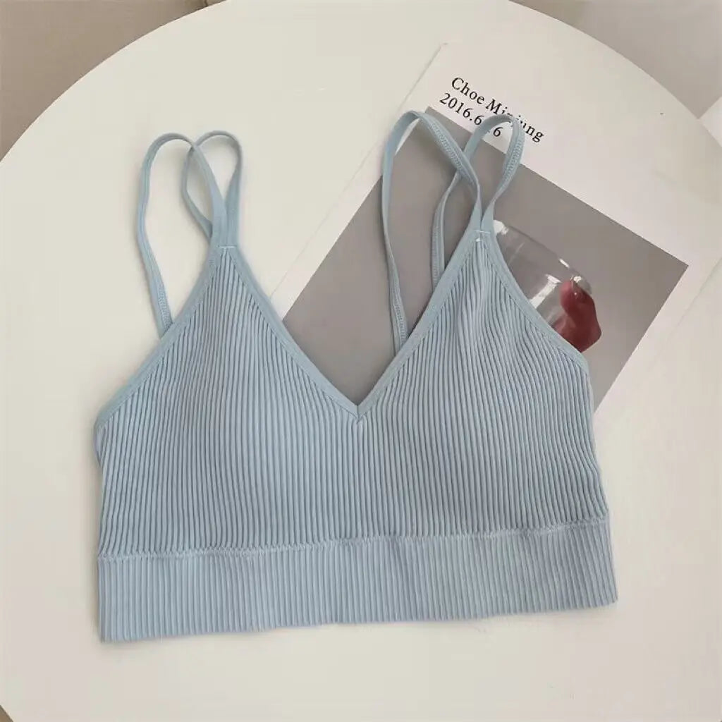 Top Triángulo Mujer – Estilo Bralette con Espalda en V y Tirantes Finos