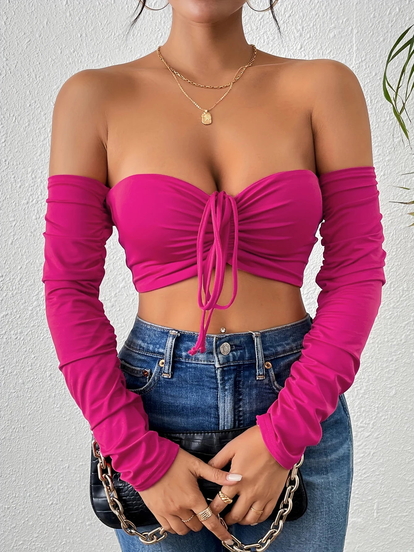 Blusa Crop Nocturna Mujer – Hombros Descubiertos y Estilo Ajustado