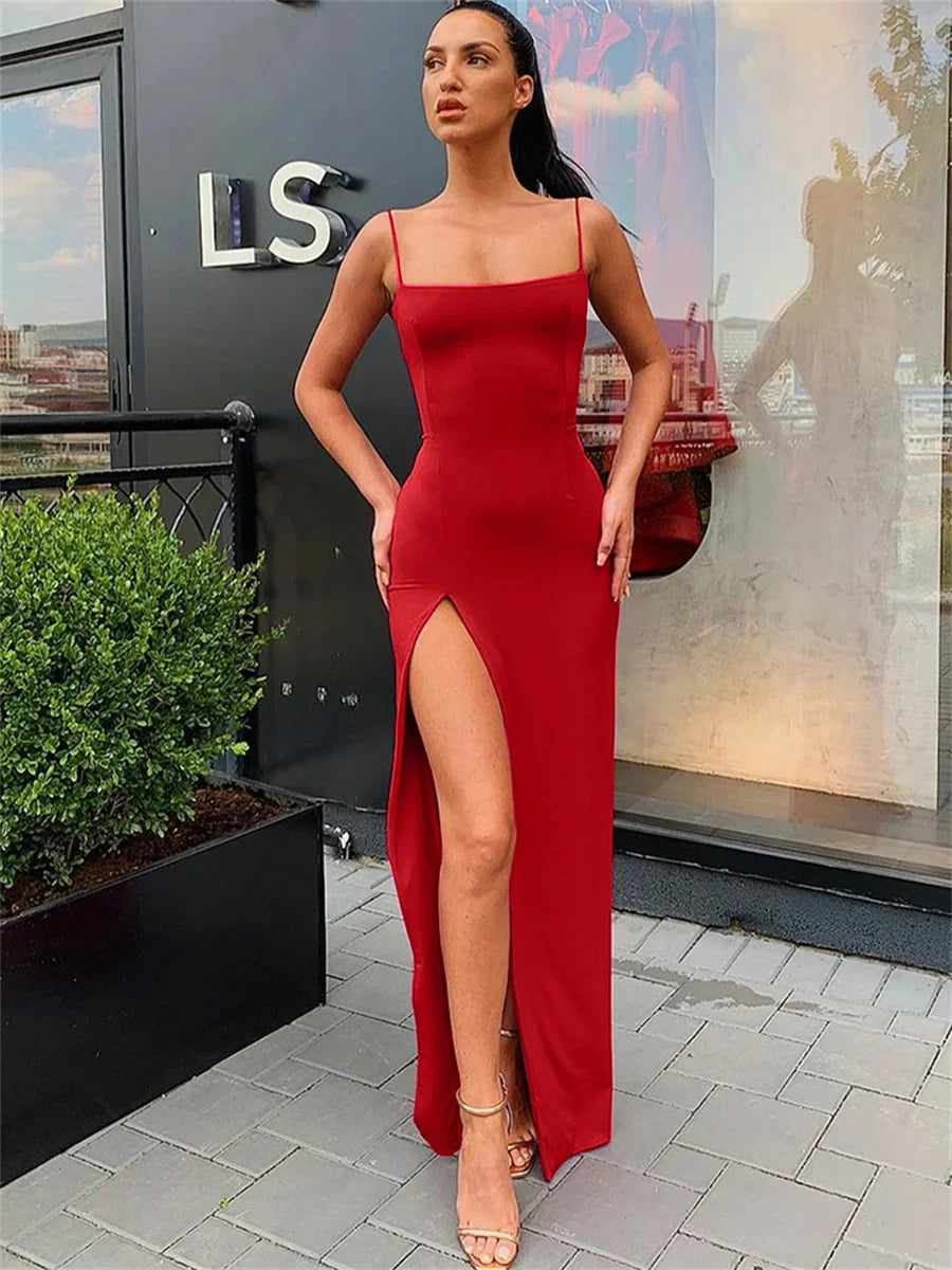 Vestido Largo Negro de Fiesta con Abertura Lateral | Ajustado y Elegante