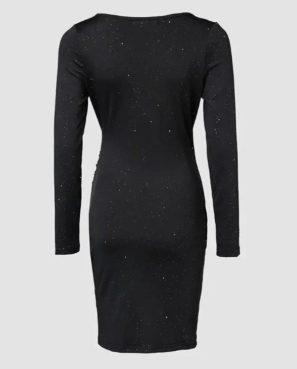 Minivestido negro de manga larga con cuello en V y brillo sutil