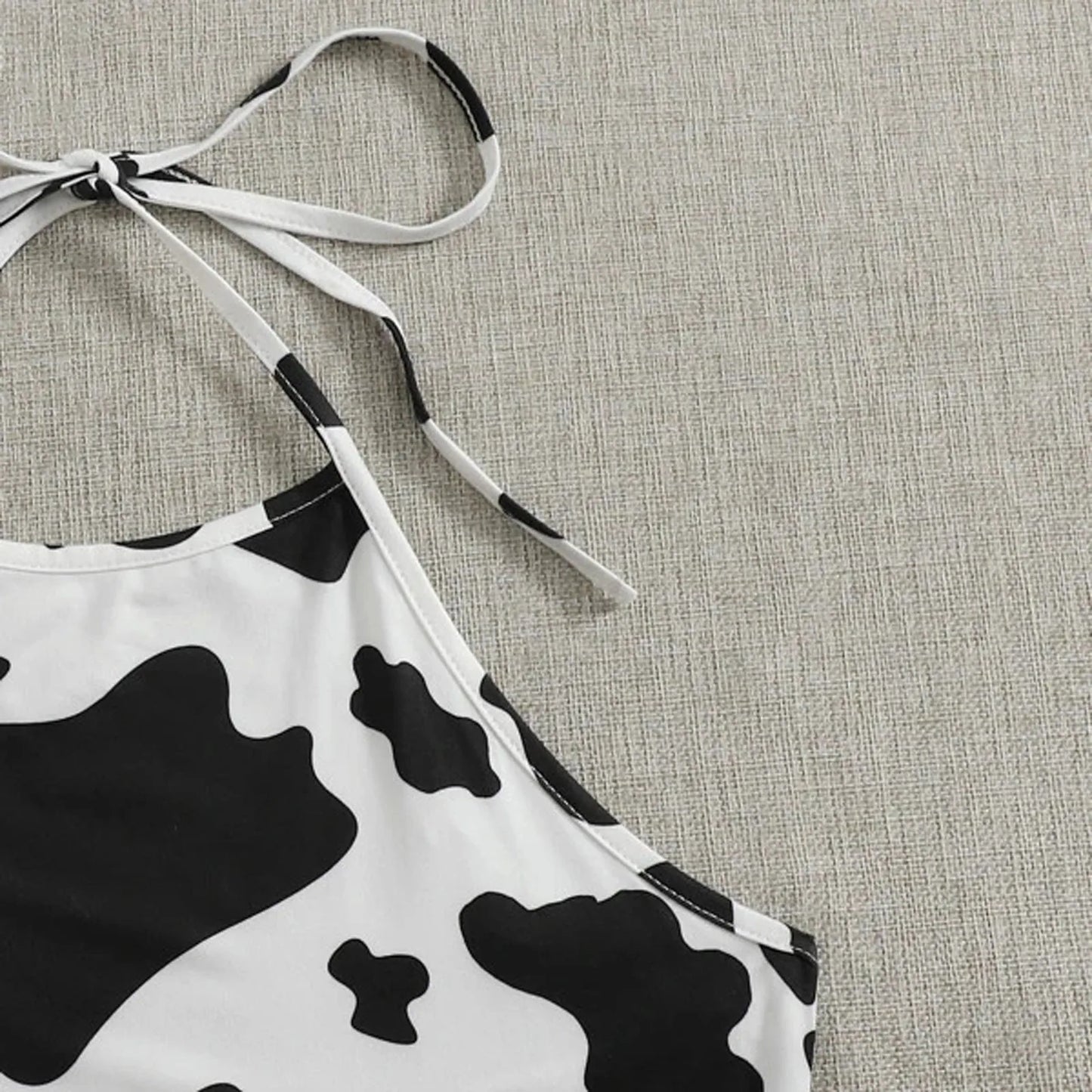 Top Halter de Verano con Estampado de Vaca 🐄 | Crop Top Ajustado sin Mangas