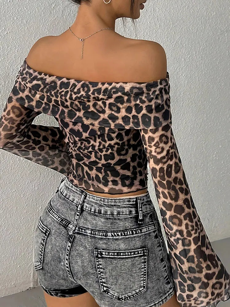 Blusa Off-Shoulder Leopardo – Manga Larga Sexy