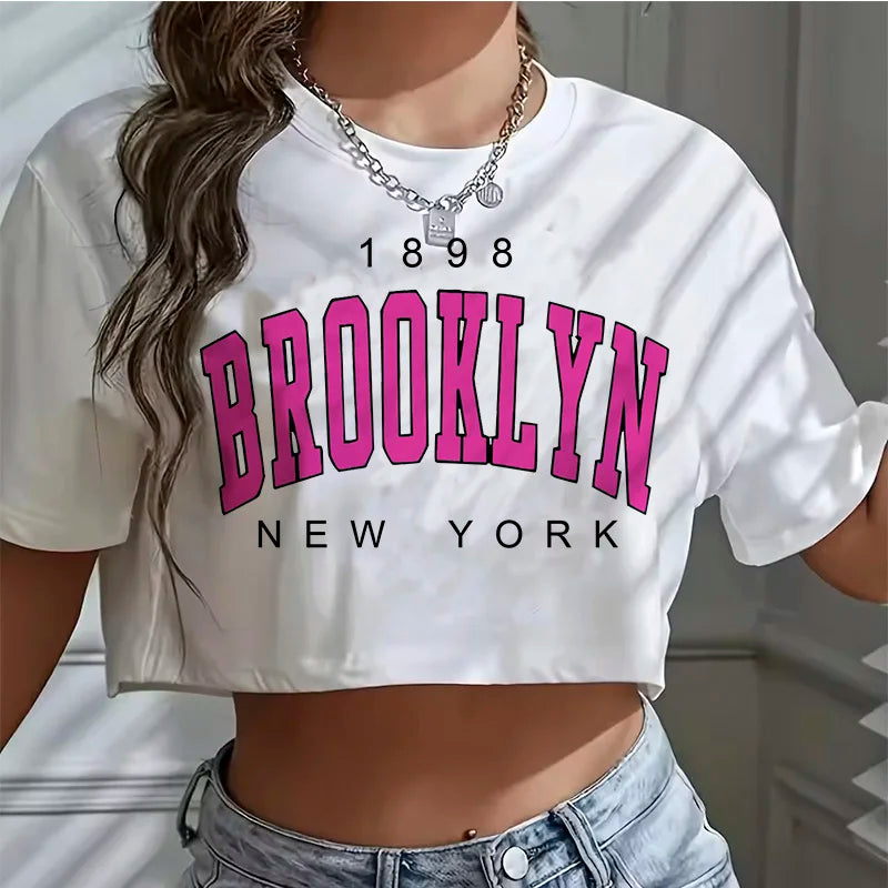 Crop Top deportivo gráfico “Brooklyn / Los Ángeles” – estilo urbano y casual