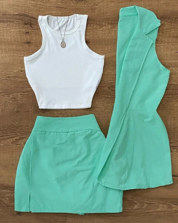 Conjunto 3 piezas con top, minifalda y chaleco