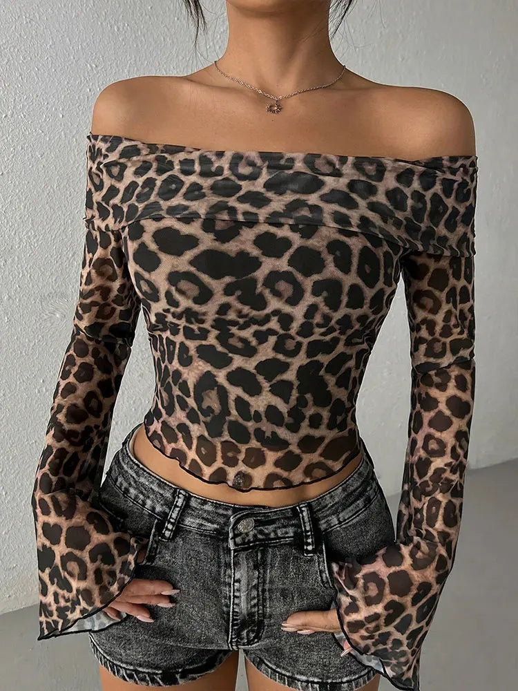 Blusa Off-Shoulder Leopardo – Manga Larga Sexy