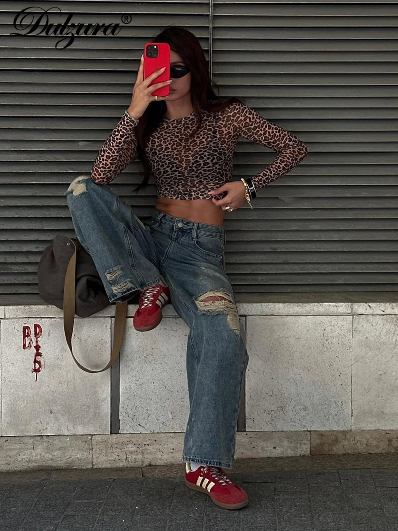 Top Mujer Estilo Club  Manga Larga de Malla Estampado Leopardo – Crop Ajustado Sexy Y2K
