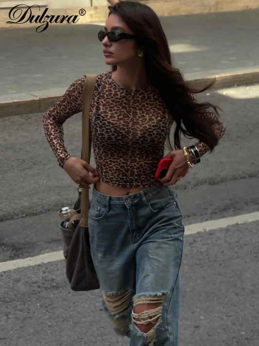 Top Mujer Estilo Club  Manga Larga de Malla Estampado Leopardo – Crop Ajustado Sexy Y2K