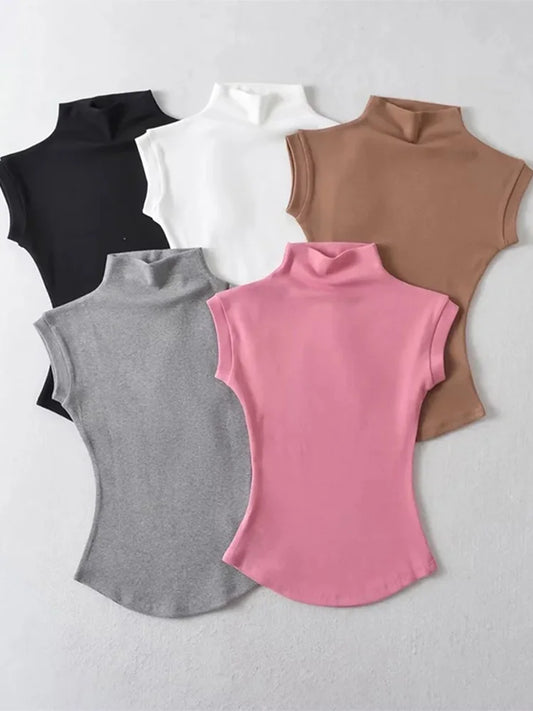 Top sin mangas con cuello alto ajustado – Básico/Casual