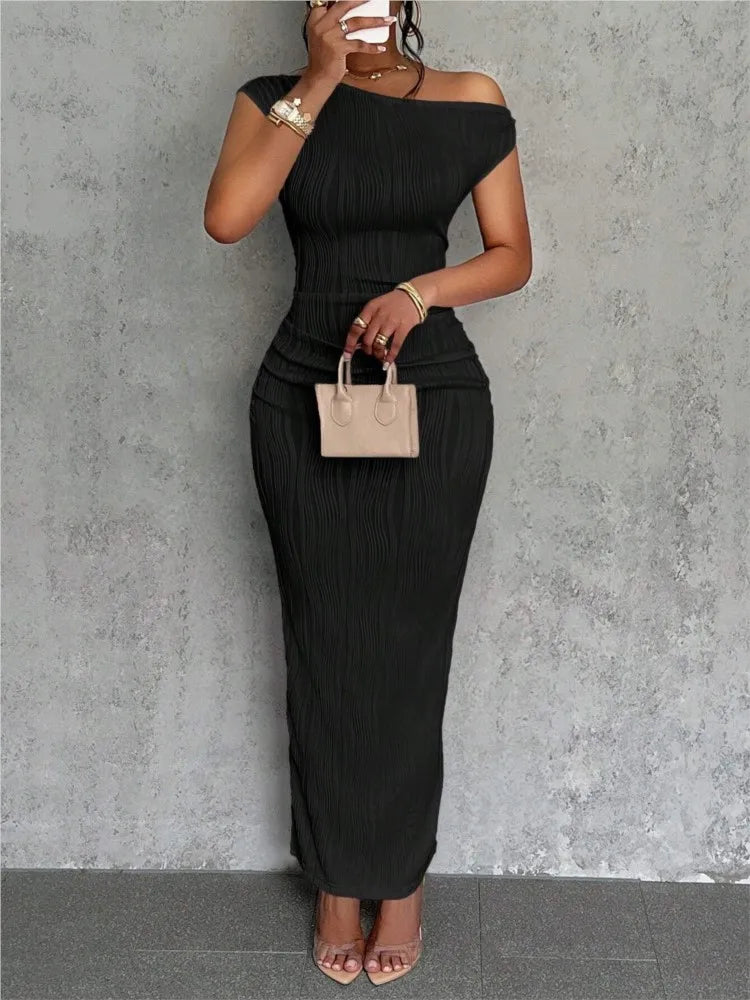 Vestido largo de un hombro en color sólido con falda ajustada