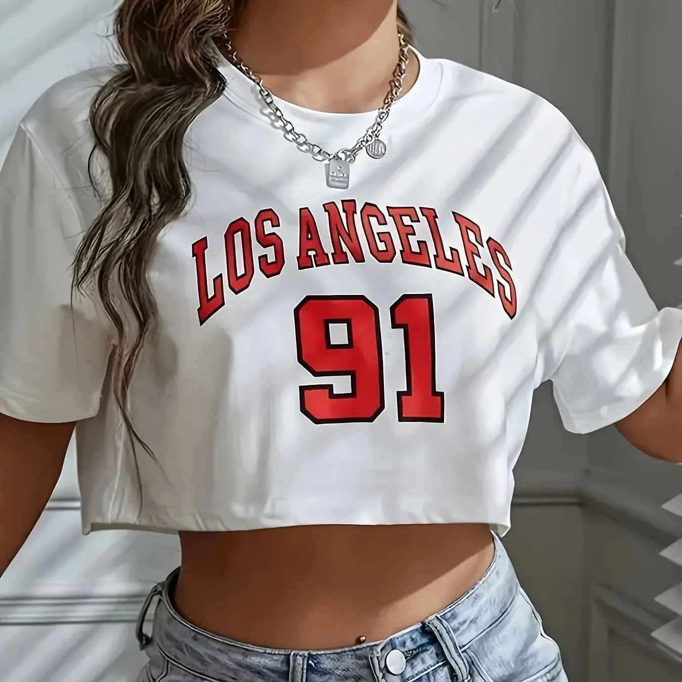 Crop Top deportivo gráfico “Brooklyn / Los Ángeles” – estilo urbano y casual