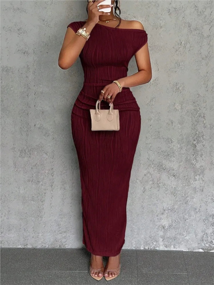 Vestido largo de un hombro en color sólido con falda ajustada