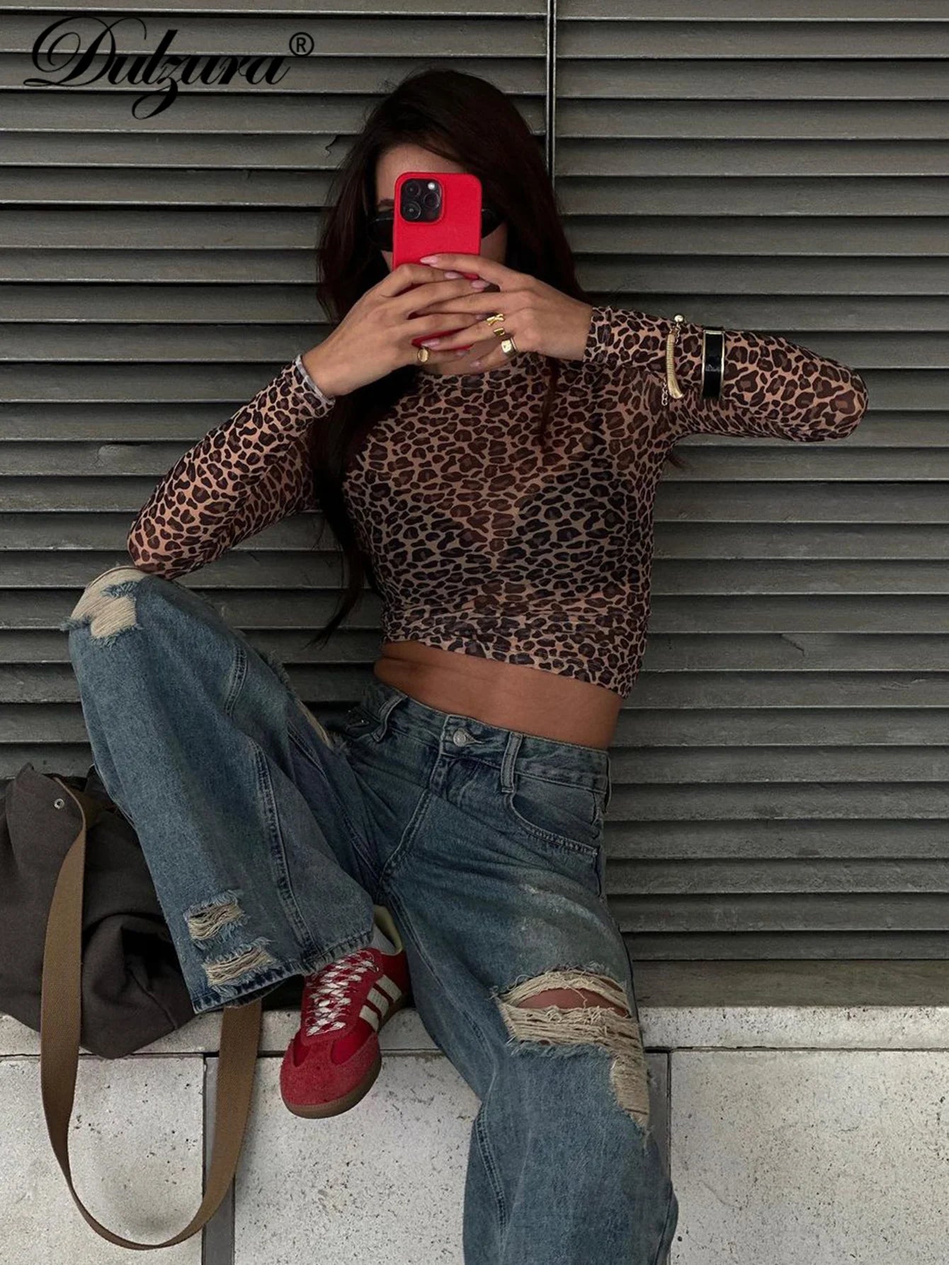 Top Mujer Estilo Club  Manga Larga de Malla Estampado Leopardo – Crop Ajustado Sexy Y2K