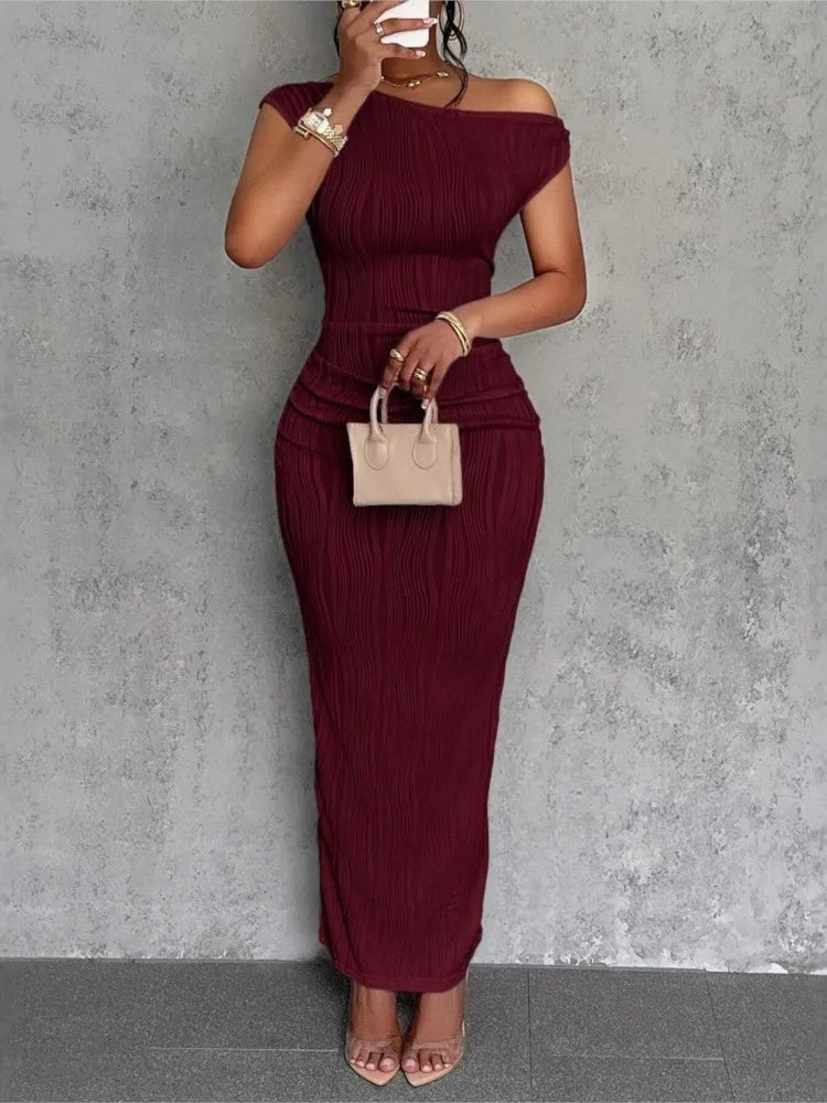 Vestido largo de un hombro en color sólido con falda ajustada