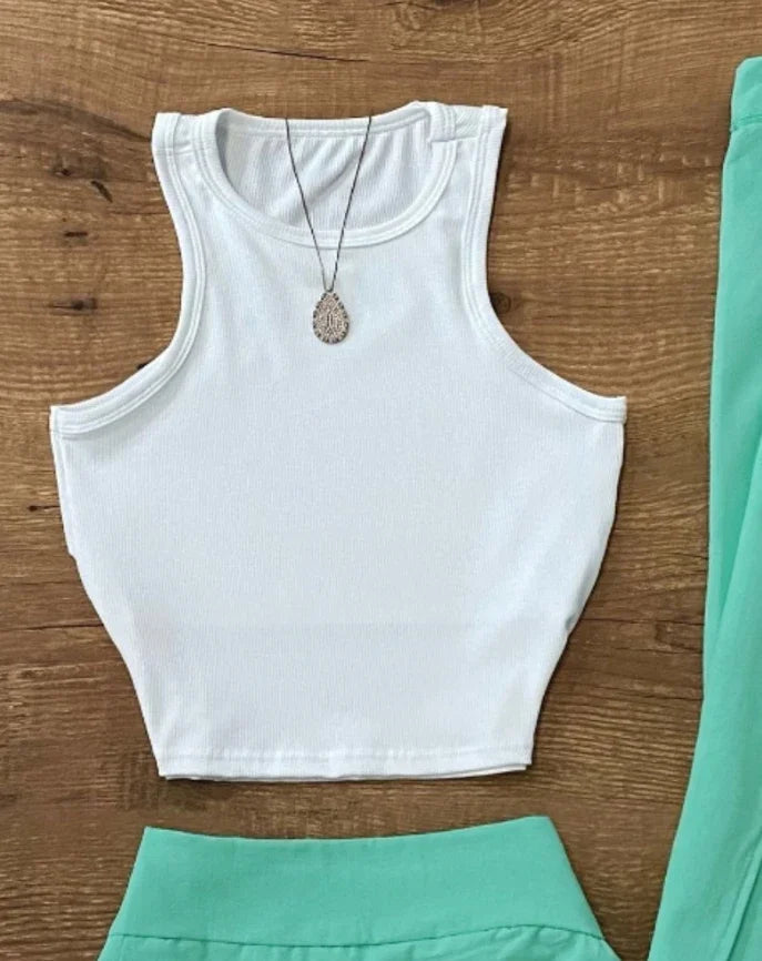 Conjunto 3 piezas con top, minifalda y chaleco