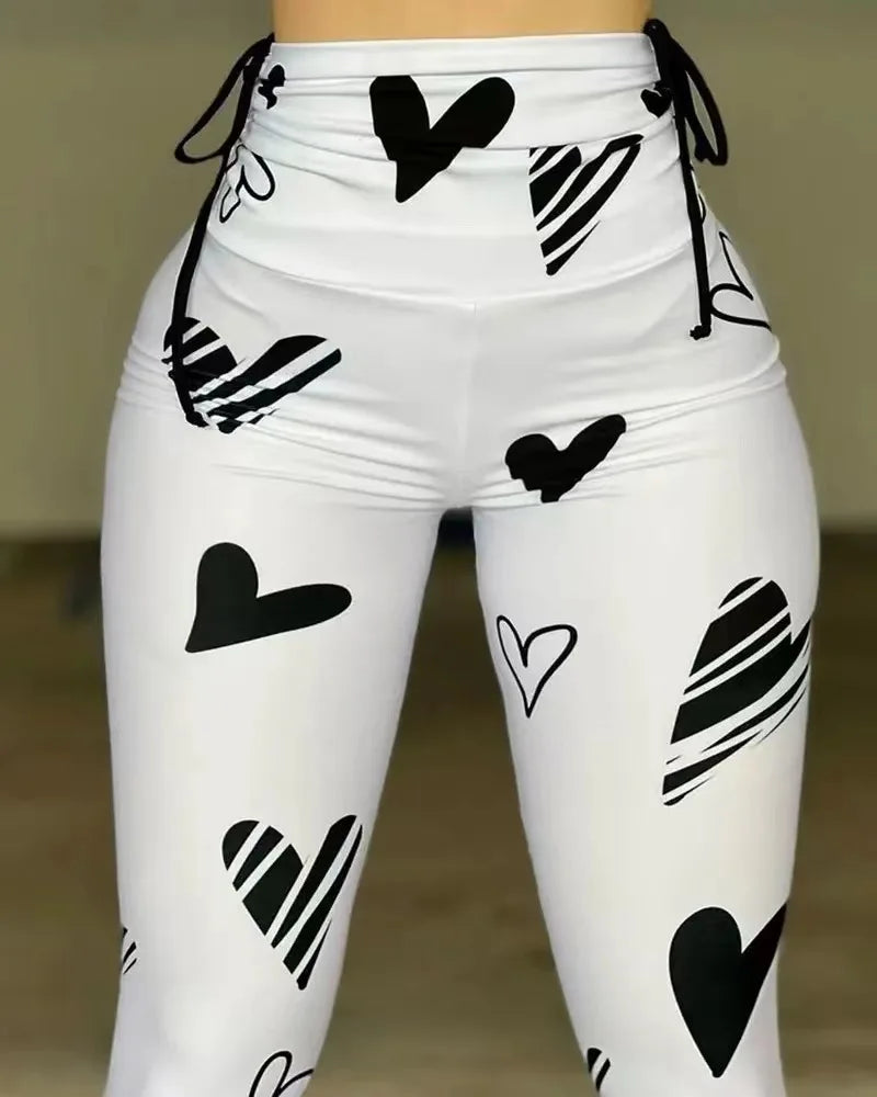 Leggings Deportivos Mujer – Mallas Ajustadas con Estampado de Corazones, Yoga & Fitness
