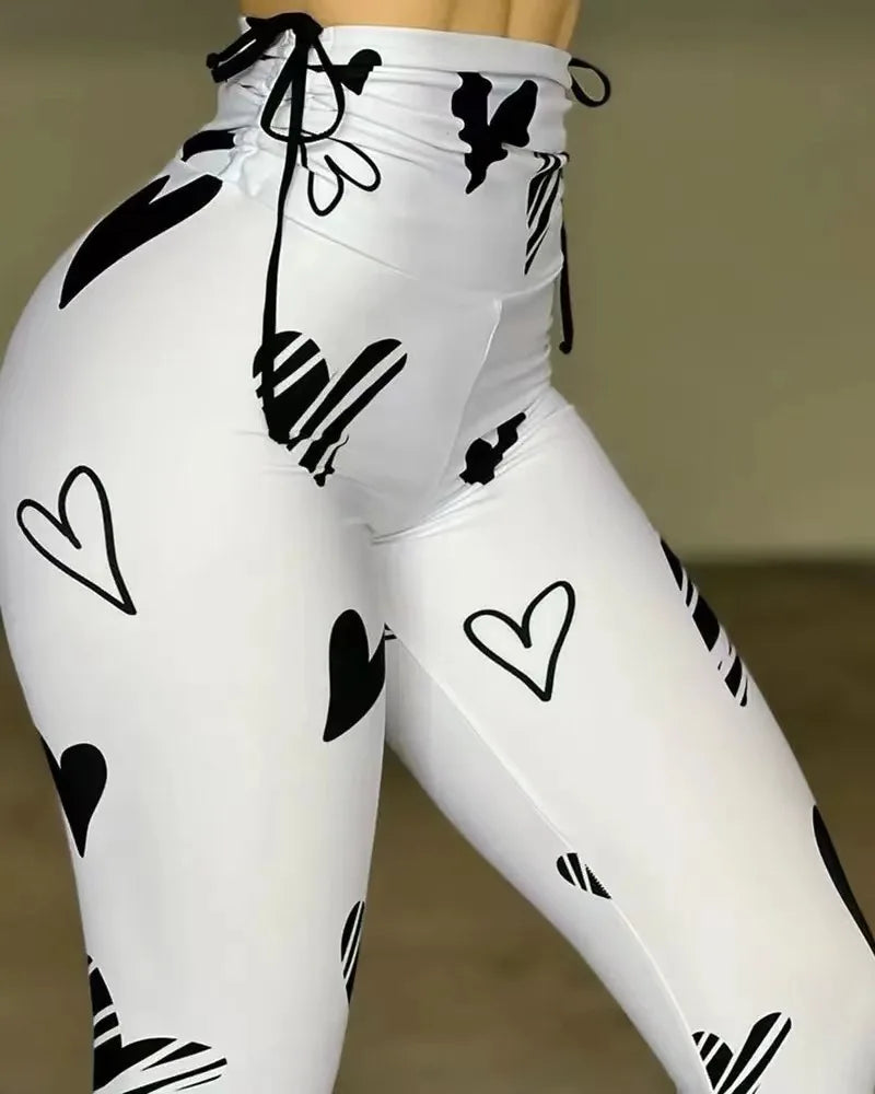 Leggings Deportivos Mujer – Mallas Ajustadas con Estampado de Corazones, Yoga & Fitness